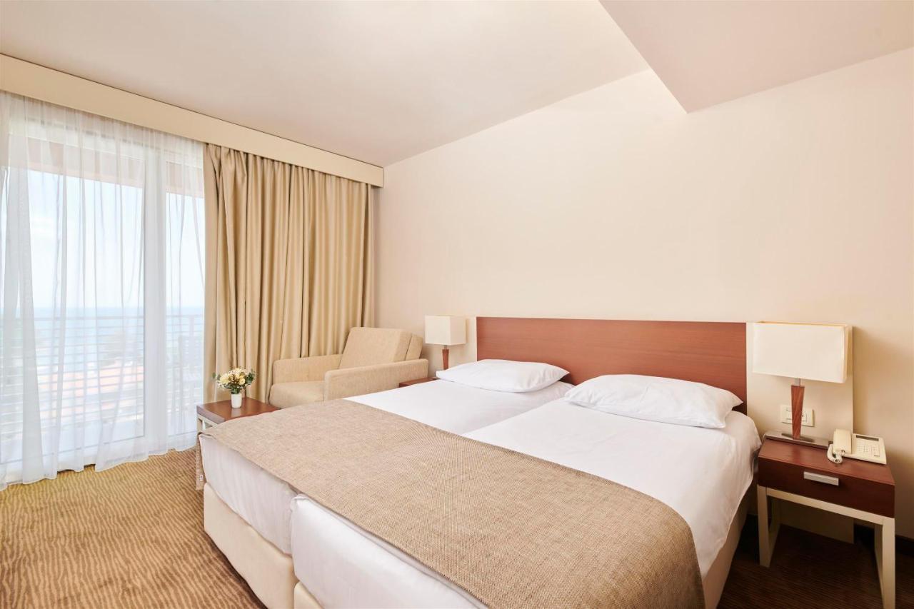 Hotel Albatros Plava Laguna ポレッチ エクステリア 写真
