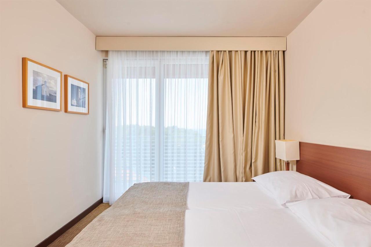 Hotel Albatros Plava Laguna ポレッチ エクステリア 写真