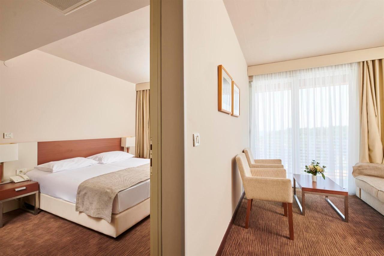 Hotel Albatros Plava Laguna ポレッチ エクステリア 写真