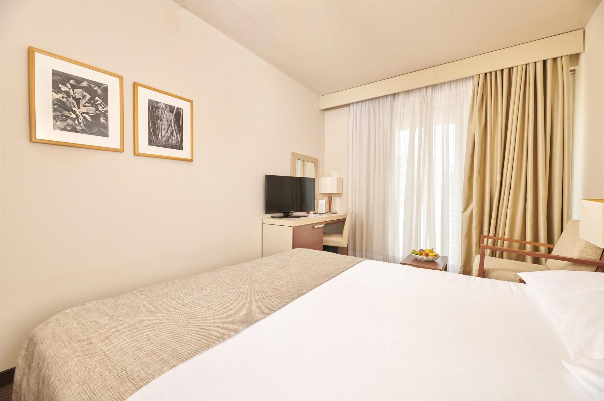 Hotel Albatros Plava Laguna ポレッチ エクステリア 写真