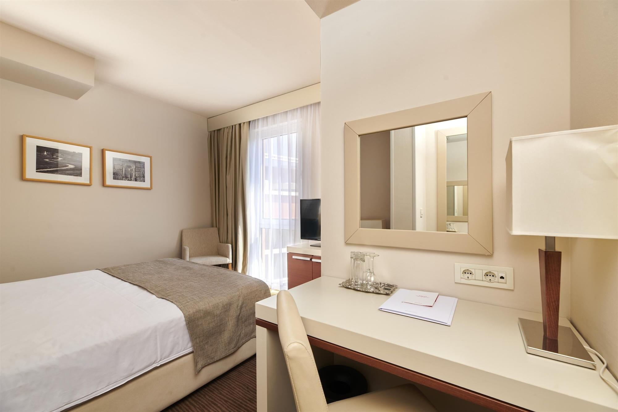 Hotel Albatros Plava Laguna ポレッチ エクステリア 写真